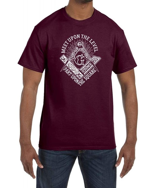 Undershirts Meet Upon The Level Part Upon The Square Masonic Men's Crewneck T-Shirt - Maroon - CB184QIU5W2